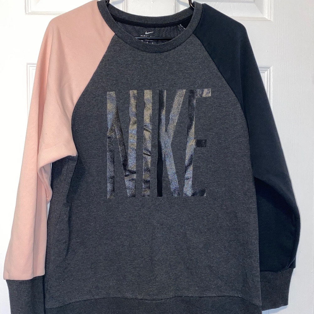 NIKE Woman’s Pink/Black Crew Neck Long Sleeve Size Medium Dri-Fit